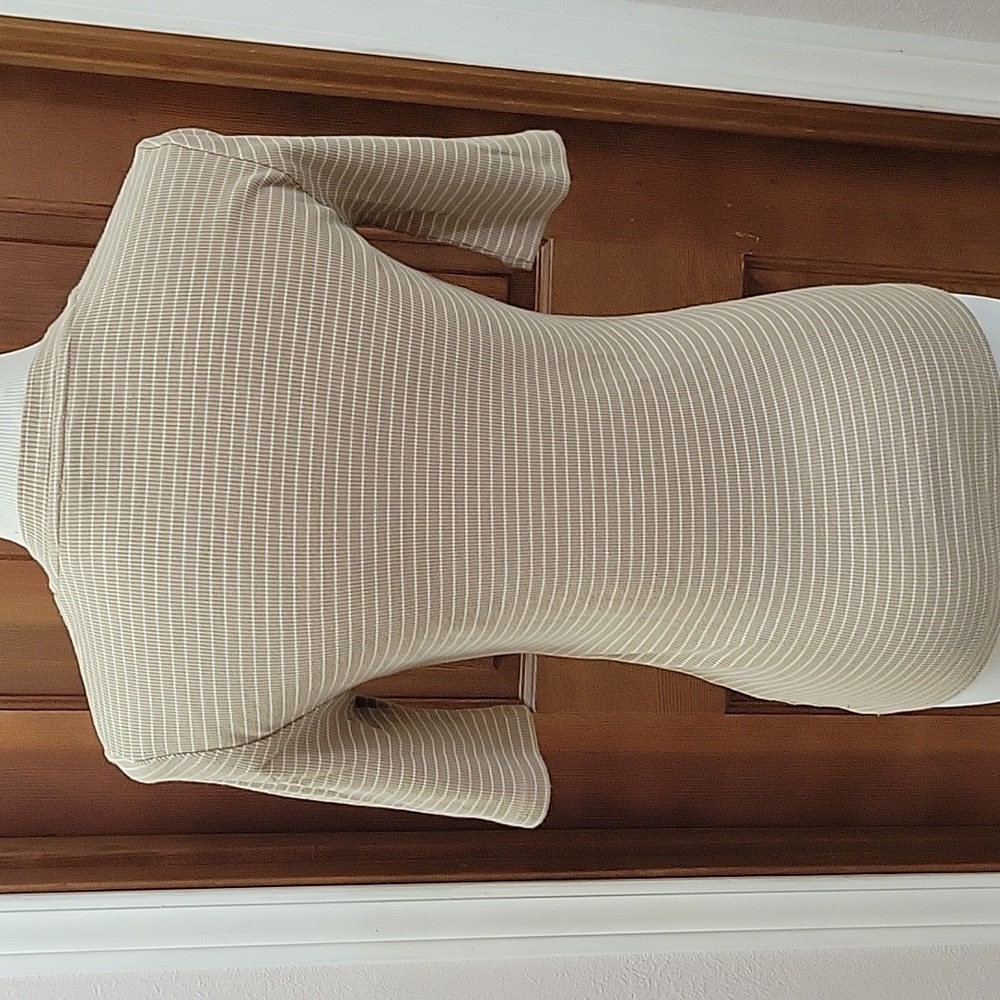 Vince Beige Ribbed Short Sleeve Top - Picture 4 of 6